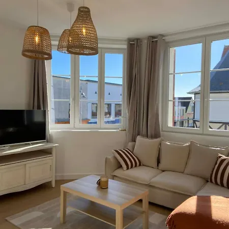 Christiane, Sunset Suites, Vue Et Balcon *