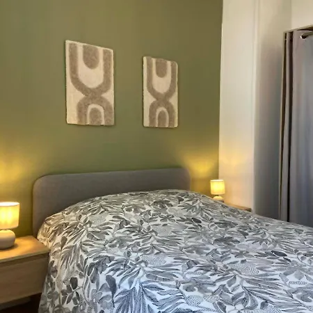 Christiane, Sunset Suites, Vue Et Balcon 아파트